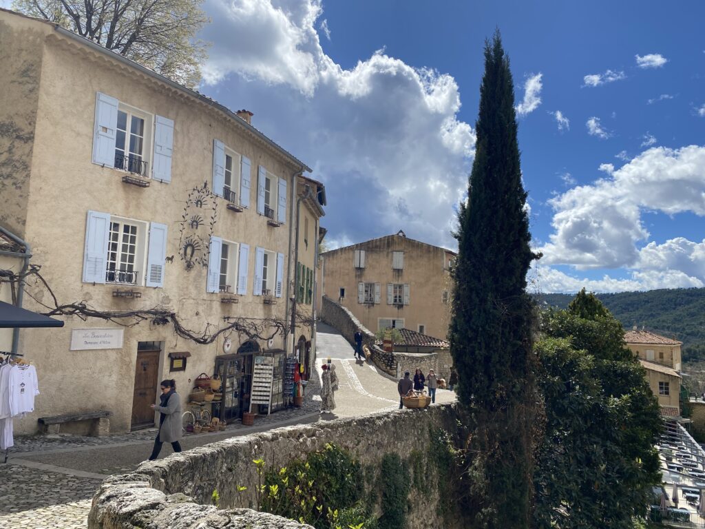 Moustiers-Sainte-Marie-visit